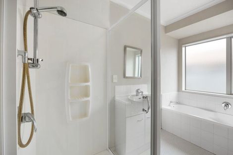 Photo of property in 81 Wiltshire Drive, Huntington, Hamilton, 3210