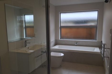 Photo of property in 5 Robalan Close, Halswell, Christchurch, 8025