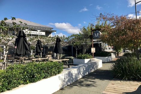 Photo of property in 37 Laly Haddon Place, Matakana, 0985