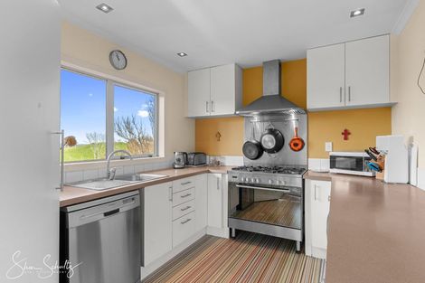 Photo of property in 16 Nikau Lane, Maungaturoto, 0520