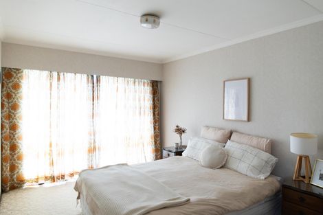 Photo of property in 18 Cecil Place, Cloverlea, Palmerston North, 4412