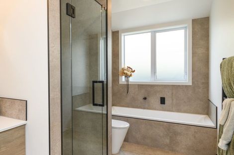 Photo of property in 1 Ivy Lane, Kelvin Grove, Palmerston North, 4414