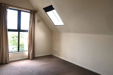 Photo of property in 13a Upper Lewisville Terrace, Thorndon, Wellington, 6011