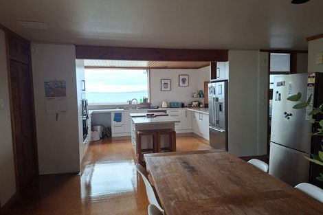Photo of property in 1/1 Carlisle Road, Torbay, Auckland, 0630