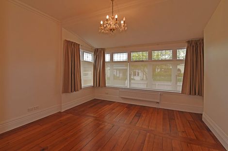 Photo of property in 40 Napier Terrace, Hospital Hill, Napier, 4110