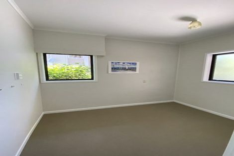 Photo of property in 48 Kitchener Road, Milford, Auckland, 0620