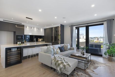 Photo of property in 345 Flat Bush School Road, Flat Bush, Auckland, 2019