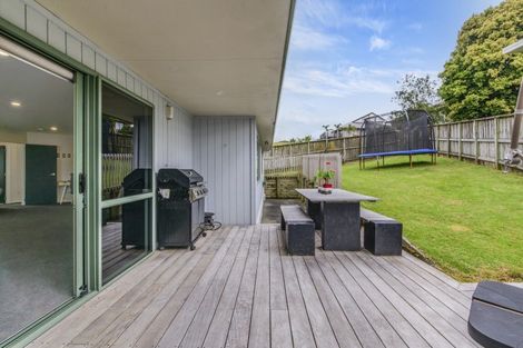 Photo of property in 184b Whangaparaoa Road, Red Beach, 0932