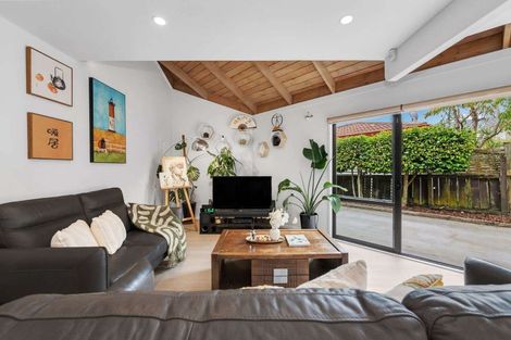 Photo of property in 1/19 Galsworthy Place, Bucklands Beach, Auckland, 2014