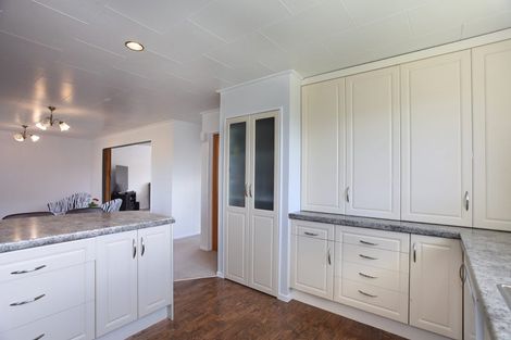 Photo of property in 8 Mansell Crescent, Bulls, 4818