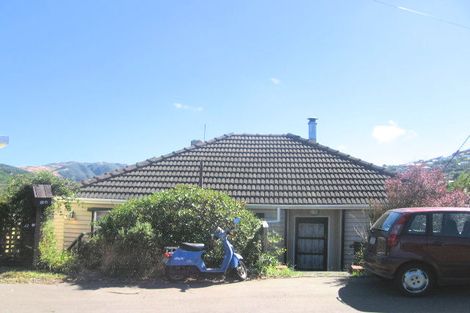 Photo of property in 37 Creswick Terrace, Northland, Wellington, 6012