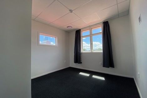Photo of property in 34 Willis Street, Palmerston North, 4410