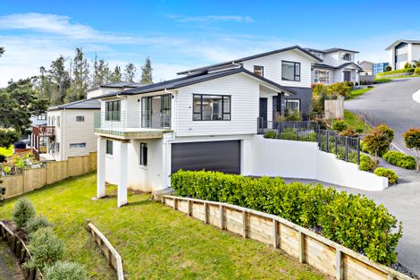 Photo of property in 40 Dawood Place, The Gardens, Auckland, 2105