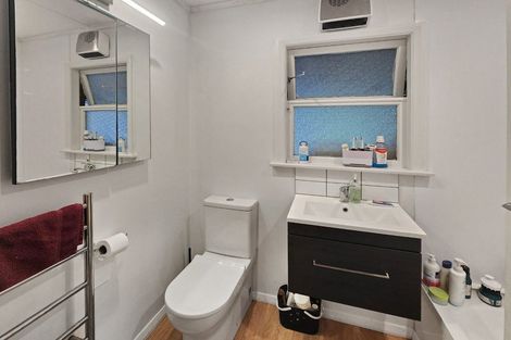 Photo of property in 27 Russell Road, Wainuiomata, Lower Hutt, 5014