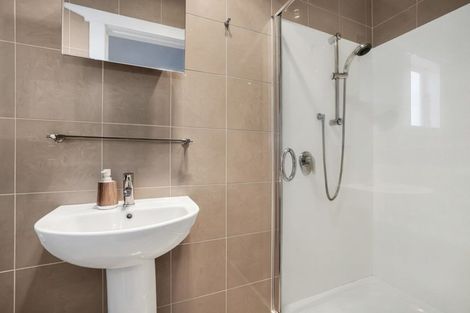 Photo of property in 9 Powell Street, Avondale, Auckland, 1026