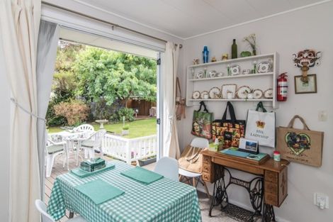 Photo of property in 9 Lesley Grove, Waikanae, 5036