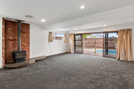 Photo of property in 122 Burwood Road, Burwood, Christchurch, 8083