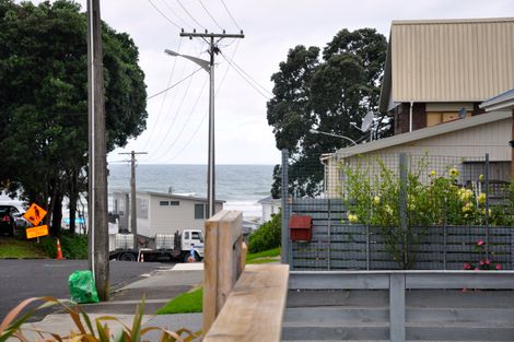 Photo of property in 15 Seaview Road, Waihi Beach, 3611