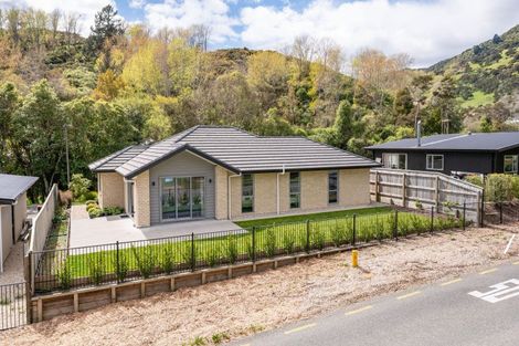 Photo of property in 4 Mclaughlin Lane, Stoke, Nelson, 7011