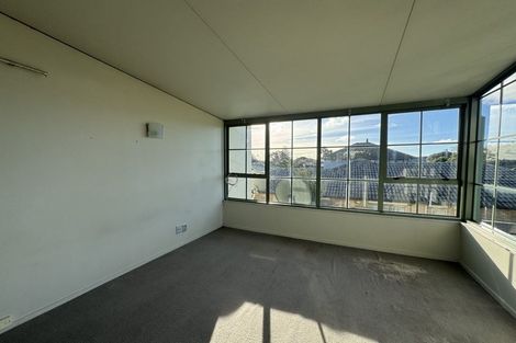 Photo of property in 17 Gray Avenue, Mangere East, Auckland, 2024