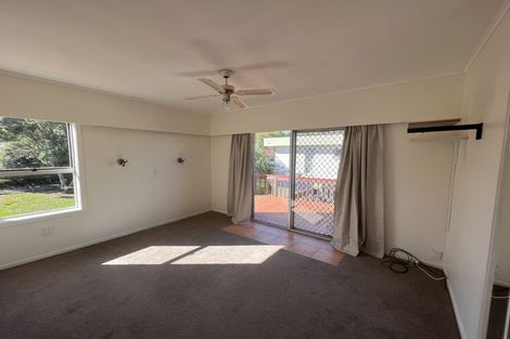 Photo of property in 86 Rosario Crescent, Red Beach, 0932