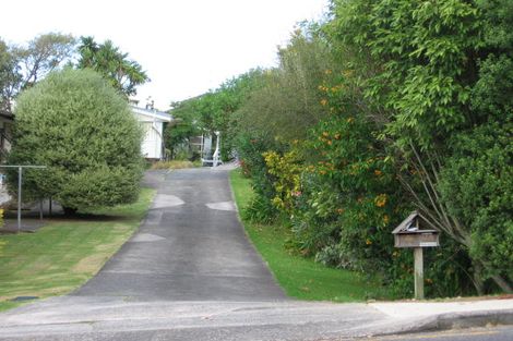 Photo of property in 1/99 Deep Creek Road, Waiake, Auckland, 0630