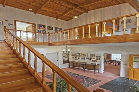 Photo of property in 30 Deuxberry Avenue, Northcote, Auckland, 0627