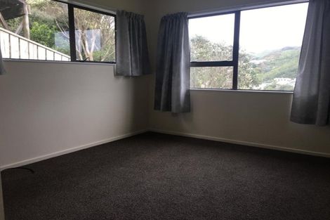 Photo of property in 10 Tullamore Way, Johnsonville, Wellington, 6037