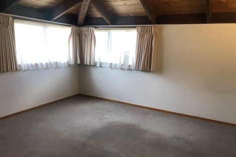 Photo of property in 2/69 Saddleback Rise, Murrays Bay, Auckland, 0630