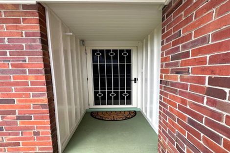 Photo of property in 41 Queensway, Three Kings, Auckland, 1024