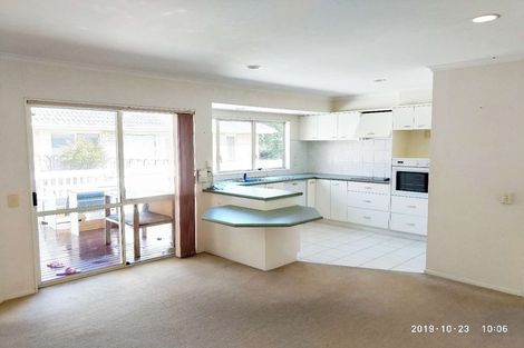 Photo of property in 256 Cascades Road, Botany Downs, Auckland, 2010