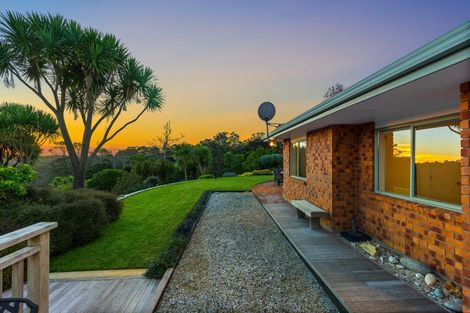 Photo of property in 1152a East Coast Road, Redvale, Albany, 0794
