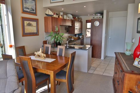 Photo of property in Bridgewater Apartments, 301/7 Te Rangi Cross Road, Paihia, 0200
