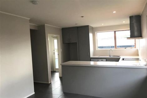 Photo of property in 7 Fiesta Drive, Half Moon Bay, Auckland, 2012