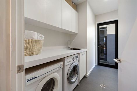 Photo of property in 6 Fife Court, Jacks Point, Queenstown, 9371