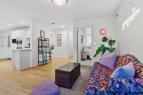 Photo of property in 2/7 Morton Avenue, Forrest Hill, Auckland, 0620