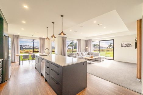 Photo of property in 111 Blairlogie Close, Otatara, Invercargill, 9879