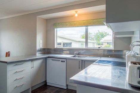 Photo of property in 20 Totara Street, Edgecumbe, 3120