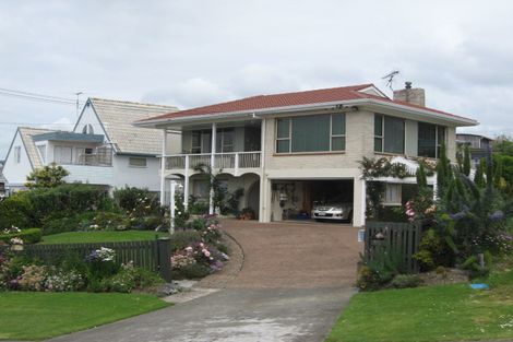 Photo of property in 19 Monyash Road, Manly, Whangaparaoa, 0930