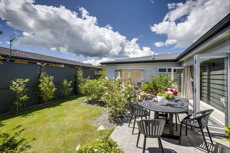 Photo of property in 28a Middle Road, Havelock North, 4130