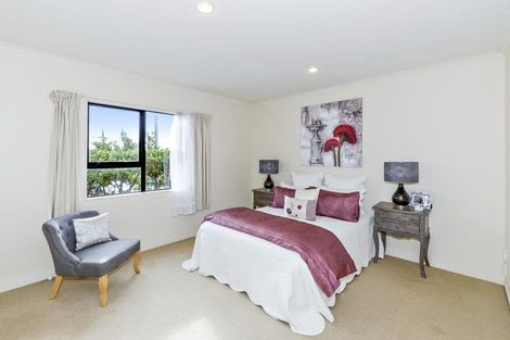 Photo of property in 3/4 Charlenne Close, Ranui, Auckland, 0612