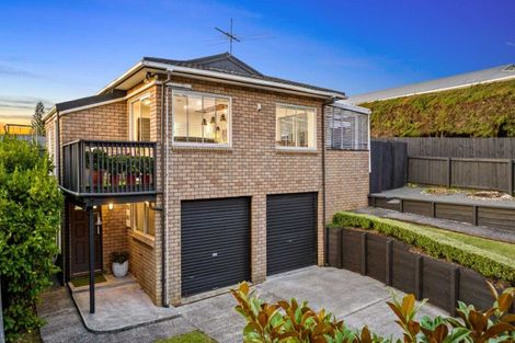 Photo of property in 5 Sispara Place, Beach Haven, Auckland, 0626