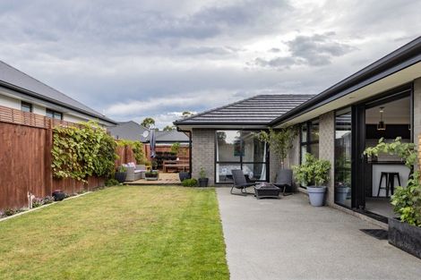 Photo of property in 14 Tara Crescent, Woodend, 7610