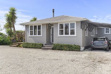 Photo of property in 71 Mountain Road, Sentry Hill, New Plymouth, 4373