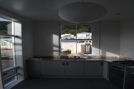 Photo of property in 29 Queen Street, Mount Victoria, Wellington, 6011