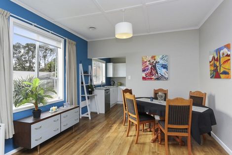 Photo of property in 61 Pioneer Road, Moturoa, New Plymouth, 4310