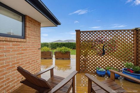 Photo of property in 2/3 Loe Place, Amberley, 7410