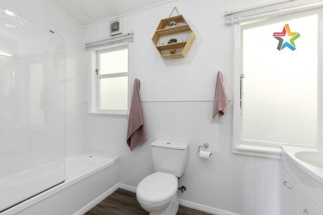 Photo of property in 32 Ngahere Street, Stokes Valley, Lower Hutt, 5019