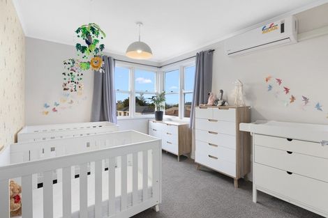 Photo of property in 5 Humphrey Kemp Avenue, Henderson, Auckland, 0612