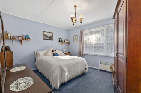 Photo of property in 71 Miromiro Road, Normandale, Lower Hutt, 5010